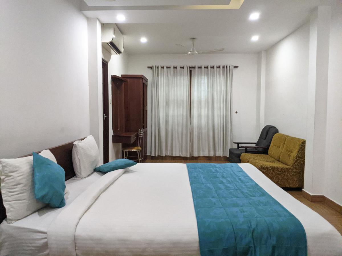 Malabar Plaza Inn Kochi Kültér fotó